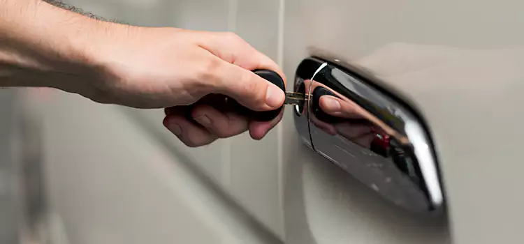 Why Choose Our Auto Locksmith Team in Lynbrook, NY?